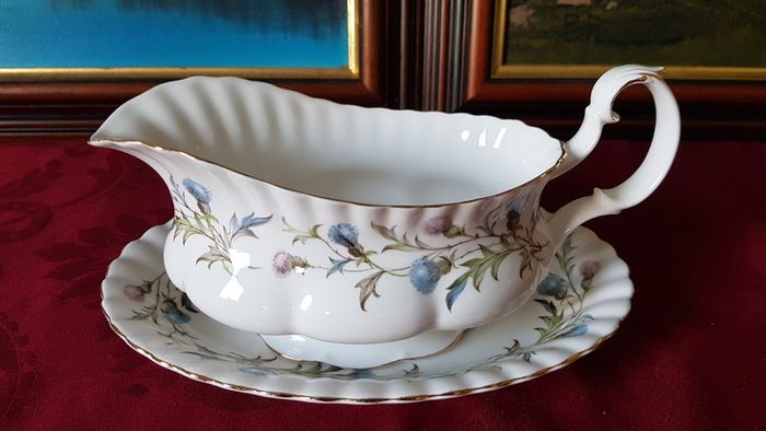 47 Piece Royal Albert Brigadoon Pattern Bone China Gold Gilt Dinner And Tea Service / Set For 5 Person Setting Made In England