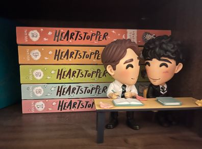 heartstopper youtooz + volume 1-5
