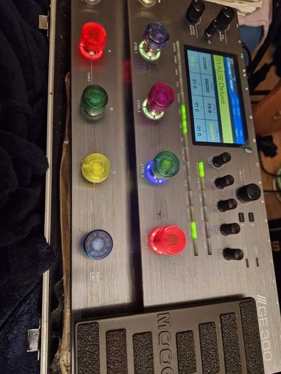 Mooer GE 300 Amp Modelling (As new) I Multi Effects Guitar Pedal (Amp Simulations / Distortion / Overdrive / Delay / Chorus / Flanger / Octaver / Harmonist / Phaser / Fuzz / Tremolo / Reverb / Wah-Wah / Synth / Compressor / Equalizer / Vibe)