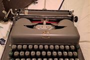 1940s Imperial Good Companion 3 Typewriter