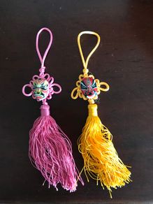 Oriental tassels