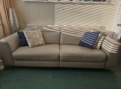 CROSS POSTED natuzzi leather suite 1 x recliner sofa 2 x arm chairs adjustable head rests