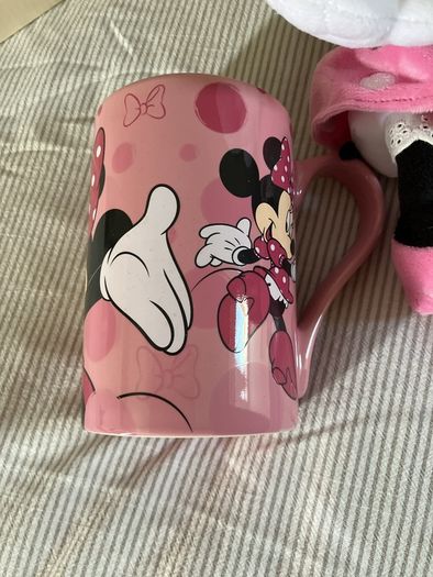 Disney store Minnie Mouse mug and plush