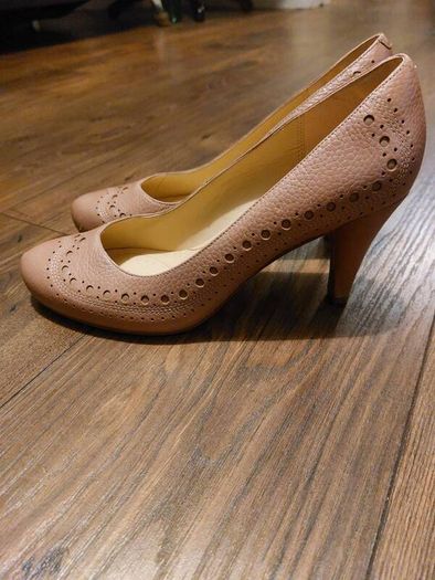 Clarks- nude- uk7