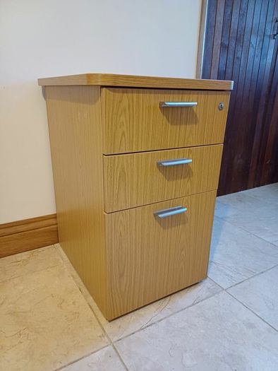 Wooden 3 Drawer Pedestal - Silver Handles