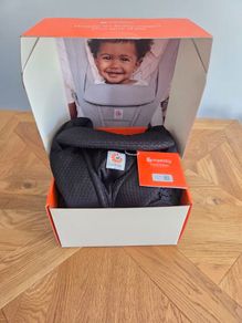 Ergobaby Omni Deluxe baby carrier