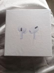apple airpods