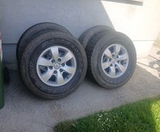 Toyota Hilux / landcruiser alloy wheels and tyres