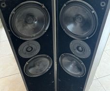 Dali 104 Speakers