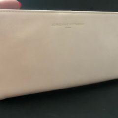 Adrienne Vittadini tripping wallet