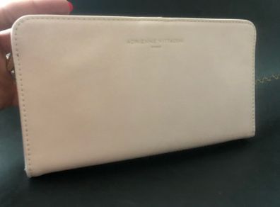 Adrienne Vittadini tripping wallet