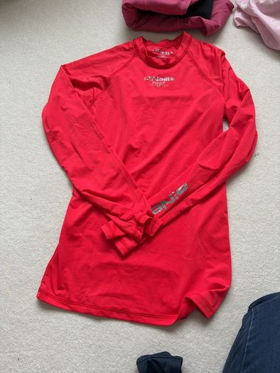 O Neills red size M rash vest