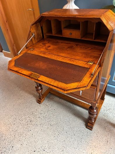 1920's Oak Bureau