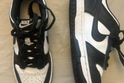 Nike dunks size 4(36.5eu) as new