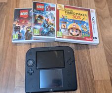Nintendo 2DS Console plus games