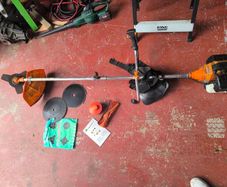 Petrol strimmer weed trimmer