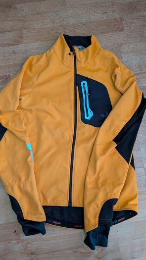 Pearl Izumi Jerseys x4 and Softshell Jacket