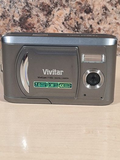 Vivitar Vivicam 7100s Digital Camera 7mp Mega Pixels Compact No Battery Charger Or Memory Card