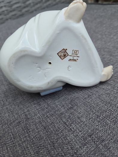 porcelain
