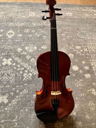 Primavera 3/4 violin bow and case