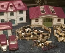 Schleich Horse Large Lot  Stable, Horses, Fencing,car Ambulance  Accessories