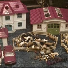 Schleich Horse Large Lot  Stable, Horses, Fencing,car Ambulance  Accessories