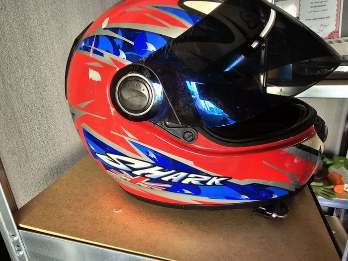 shark helmet