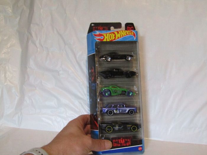 Hot Wheels Batman Dark Knight 5 Pack Assortment 1:64 Cars Brand New Sealed