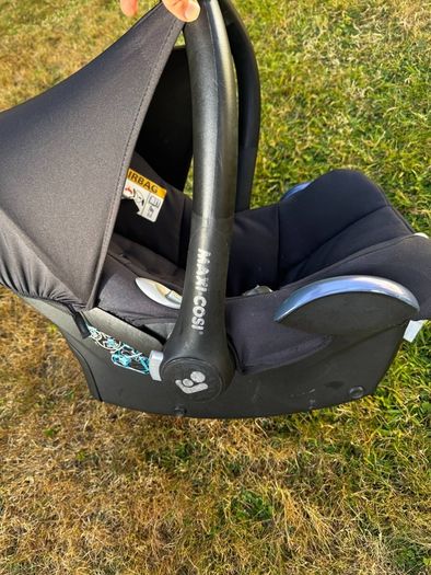 Maxi-Cosi CabrioFix Car Seat + EasyFix ISOFIX Base