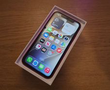 Iphone 11, Registered post included