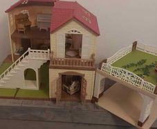 Sylvanian family cottage