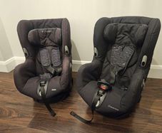Maxi-Cosi Axiss Swivel Car Seats