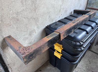 Vintage extending metal fender