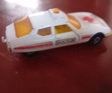 Matchbox Superkings Ambulance