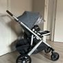 Uppababy Vista 2 with carrycot, newborn insert and universal footmuff fleace Image 2