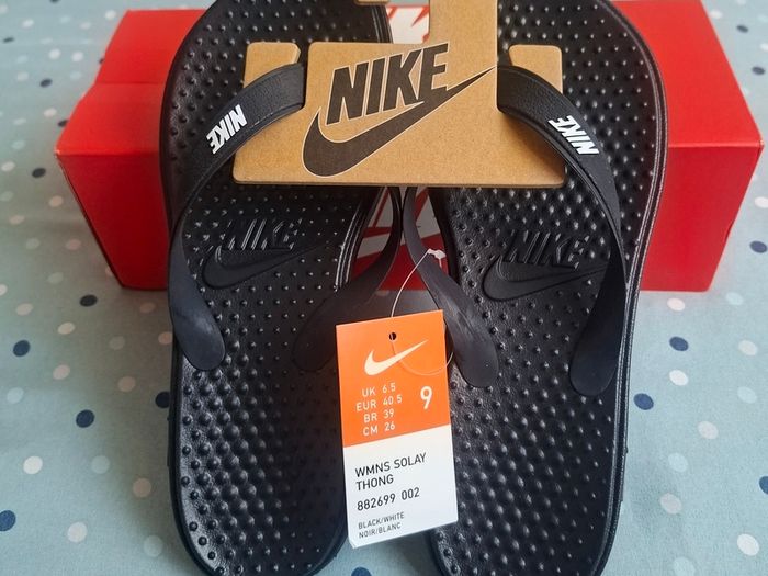 Nike Women's Solay Thong Flip-Flops (Size UK 6.5) - Black/White