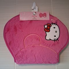 Bathroom Mat. Official Hello Kitty BNWT Bathroom Mat. Retails At 14euro.Selling 7euro.. Collect In Dublin Or Receive Via Post.
