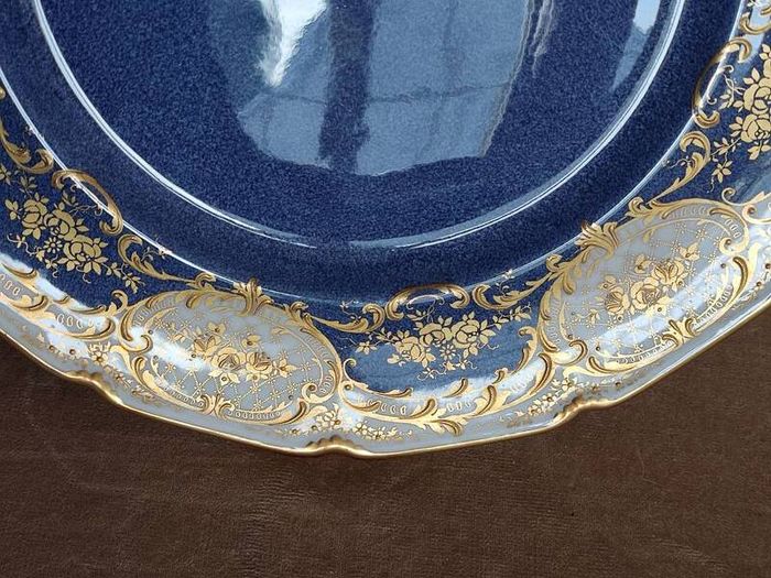 Vintage cabinet plate by Royal Doultot