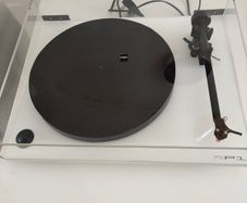 Rega RP1 Turntable Near Perfect Rare Find