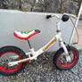 Frog balance bike Image 2
