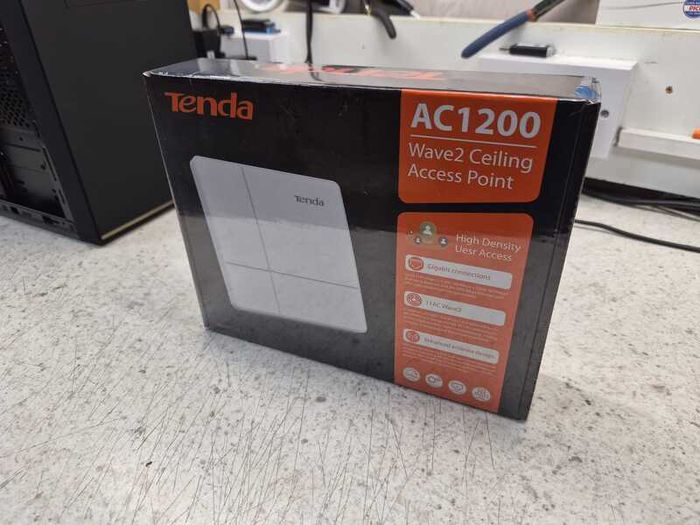 Tenda i24 AC1200 Wave 2 Gigabit Access Point