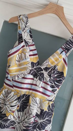 H&M tropics backless Sz 8 - Bnwt Rrp 29.99