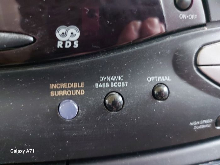 Philips Music HiFi System, Model FW355C, 3 CD, Dual Tape and Radio, in very good condition