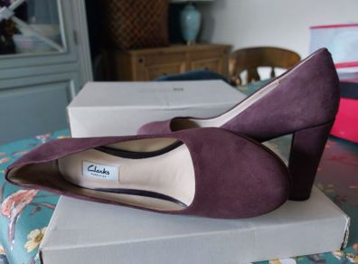 Ladies aubergine court shoes