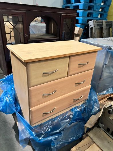 Pair of Matching 4-Drawer Bedside / Bedroom Chest of Drawers