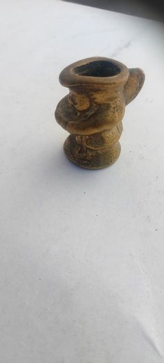vintage minauture brass Toby jug ornament,,collectors item,,sold as is ,see pictures for condition,,price includes post to anywhere in Ireland thank you.
