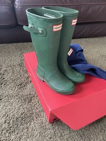Kids Hunter wellies size 13 plus socks!