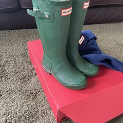 Kids Hunter wellies size 13 plus socks!