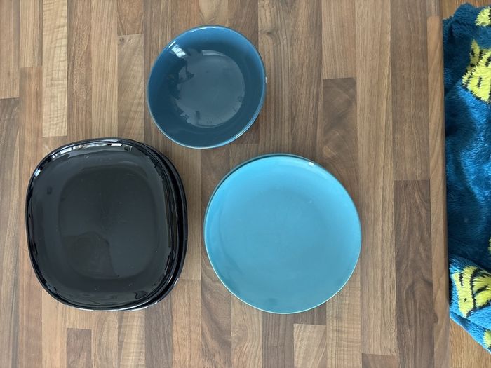 Plates & bowls