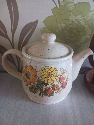 Sadler Teapot